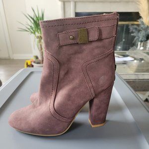MAUVE ANKLE BOOTIE/ ULTRA SUEDE